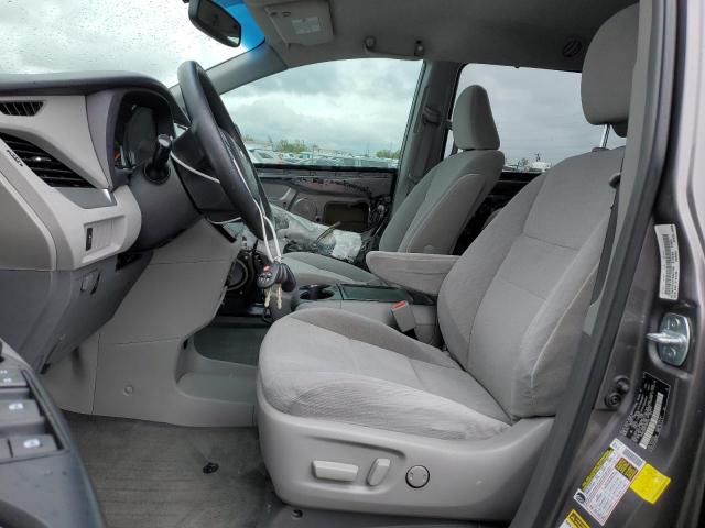 2015 Toyota Sienna LE