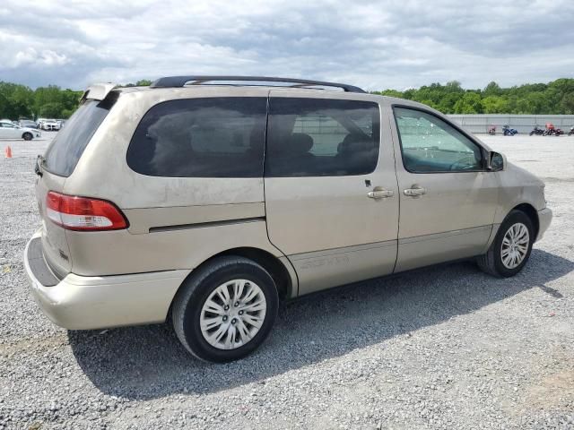 2002 Toyota Sienna LE