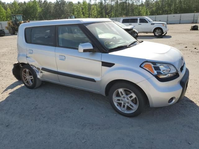 2010 KIA Soul +