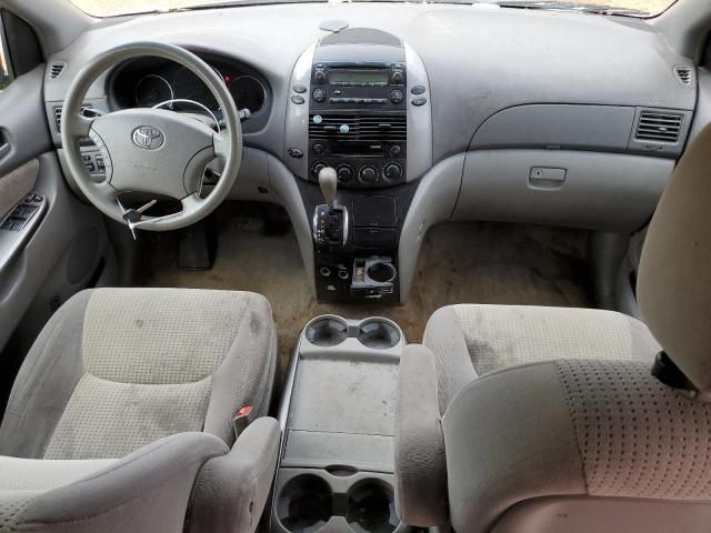 2009 Toyota Sienna CE