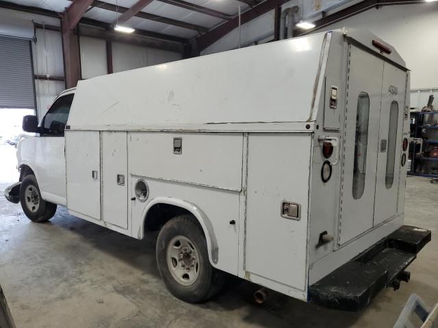 2011 GMC Savana Cutaway G3500