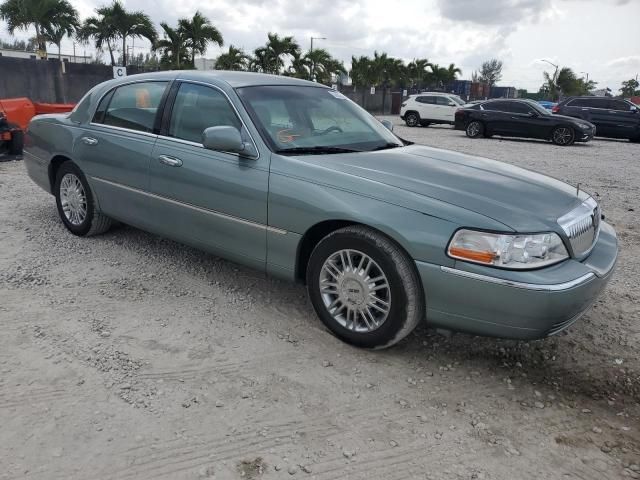 2006 Lincoln Town Car Signature Limited