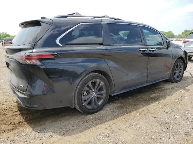 2021 Toyota Sienna XSE