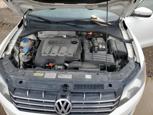 2013 Volkswagen Passat SE