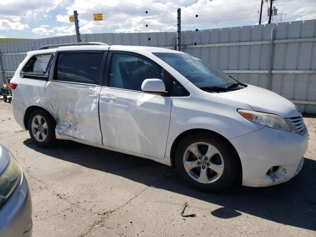 2015 Toyota Sienna LE