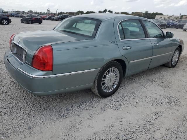 2006 Lincoln Town Car Signature Limited