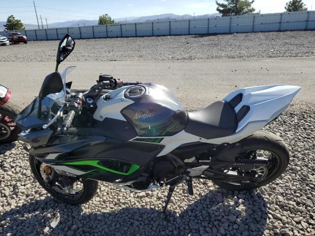 2022 Kawasaki EX650 N