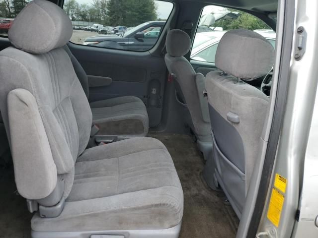 2002 Toyota Sienna LE