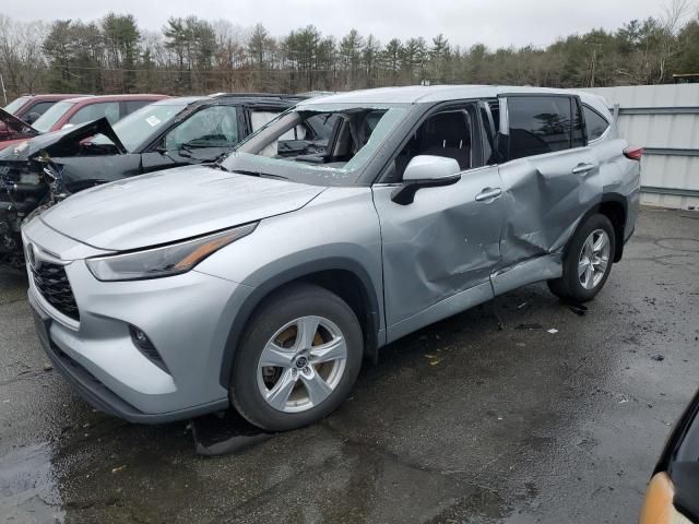 2022 Toyota Highlander L