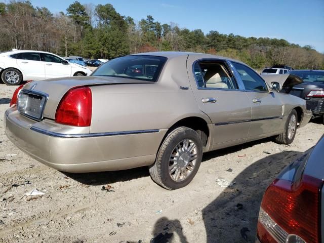 2011 Lincoln Town Car Signature Limited