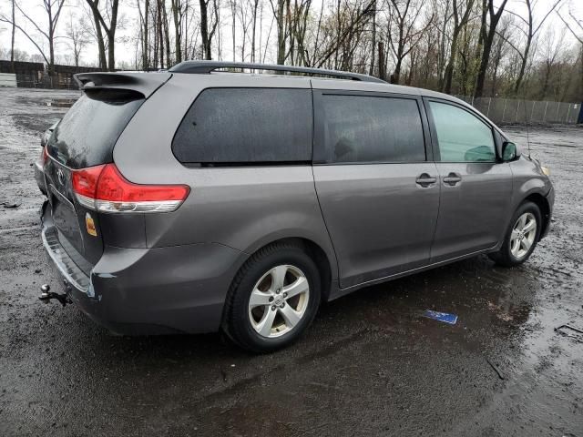 2014 Toyota Sienna LE