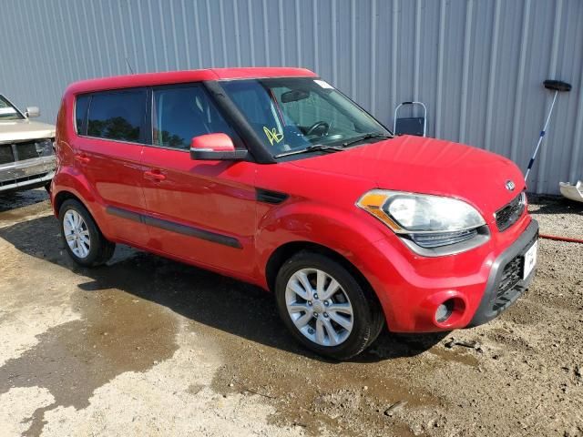 2013 KIA Soul +