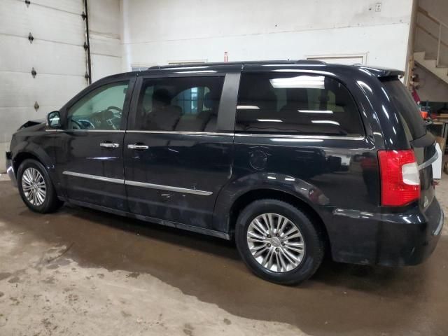 2016 Chrysler Town & Country Touring L