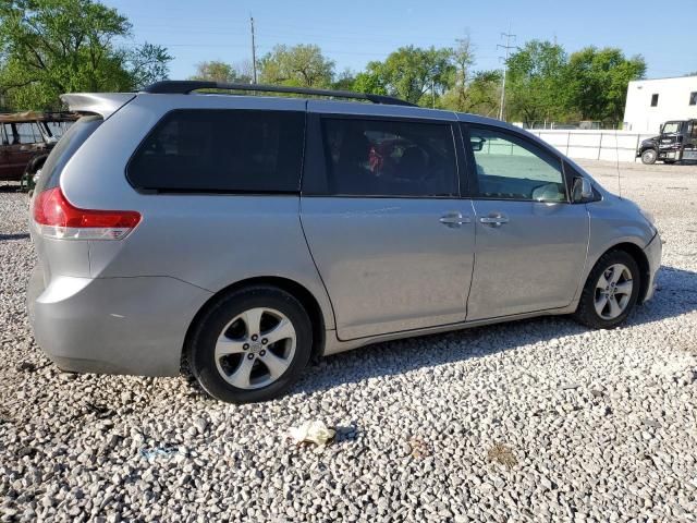 2011 Toyota Sienna LE