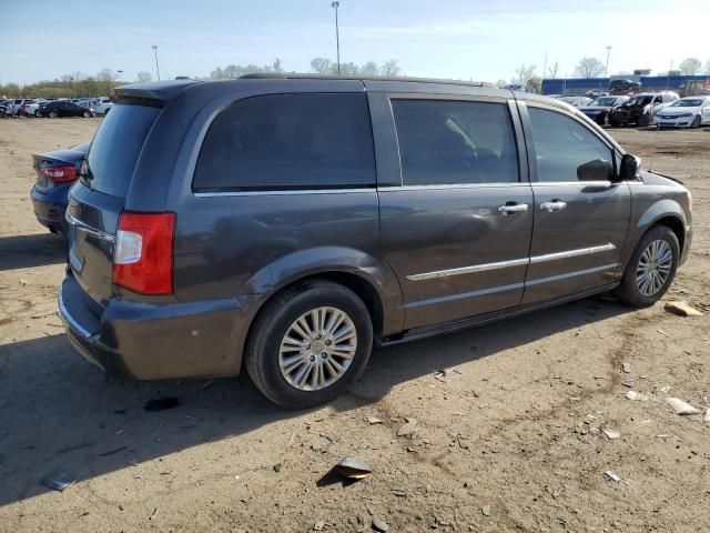 2016 Chrysler Town & Country Touring L