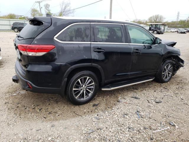 2017 Toyota Highlander SE