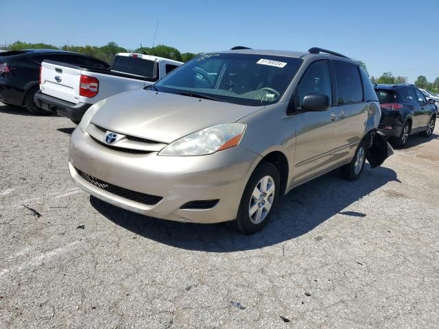 2010 Toyota Sienna CE