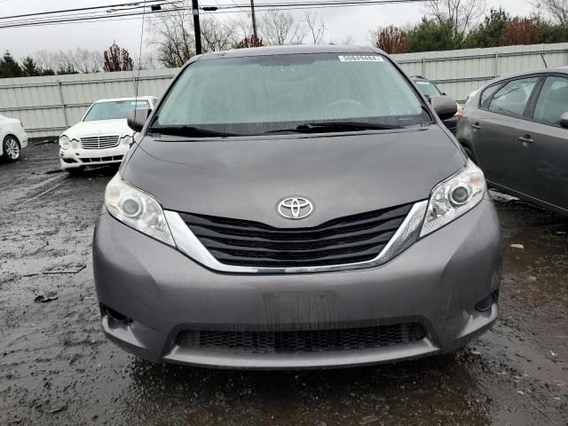 2014 Toyota Sienna LE