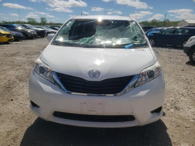 2014 Toyota Sienna LE