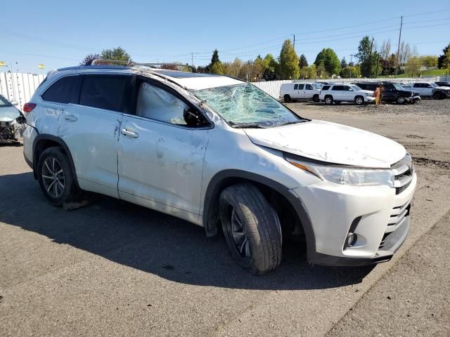 2017 Toyota Highlander SE