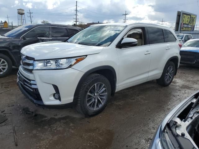 2017 Toyota Highlander SE