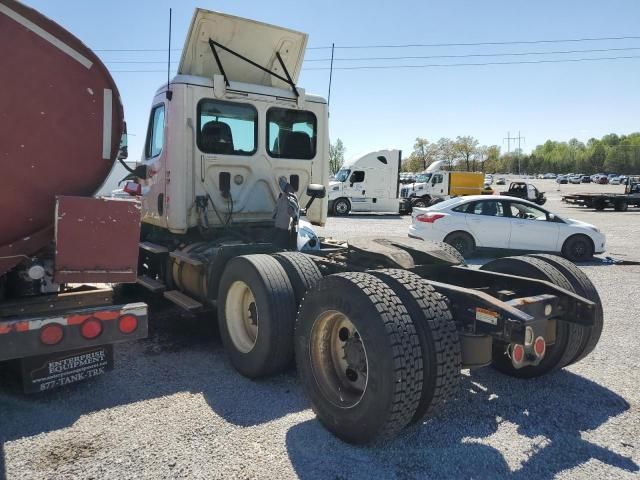 2016 Freightliner Cascadia 125