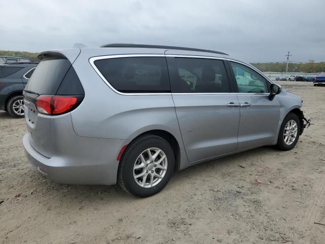 2020 Chrysler Voyager LX