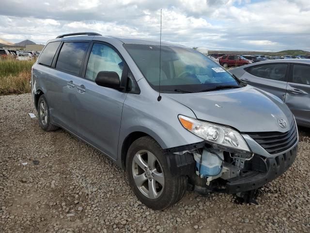 2014 Toyota Sienna LE