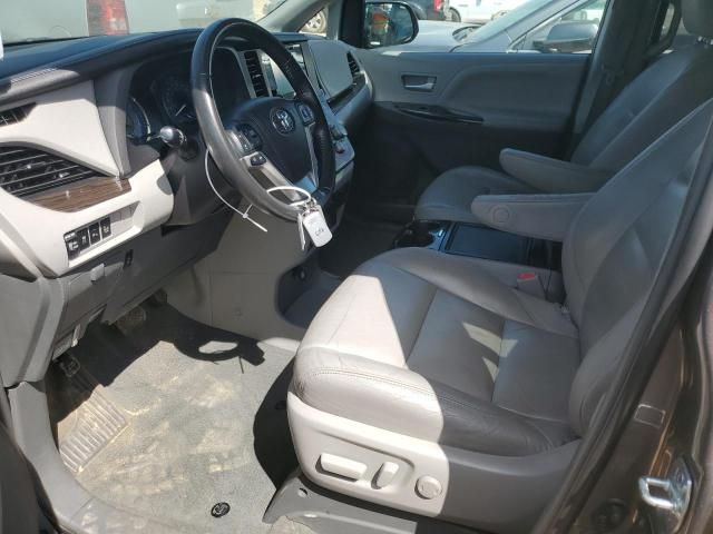 2016 Toyota Sienna XLE