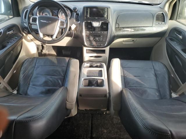 2012 Chrysler Town & Country Touring