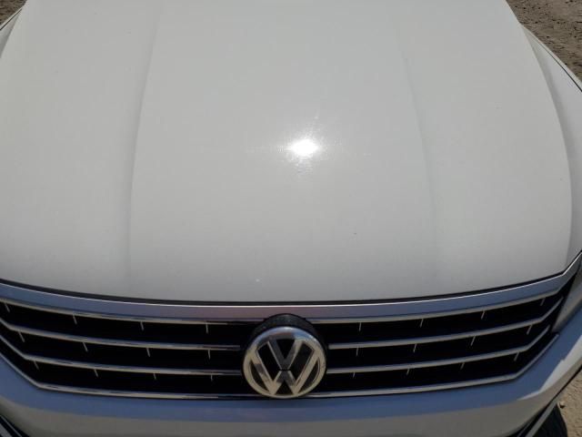 2016 Volkswagen Passat SE