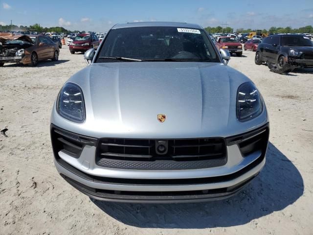 2023 Porsche Macan Base