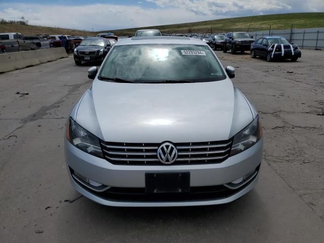 2013 Volkswagen Passat SEL