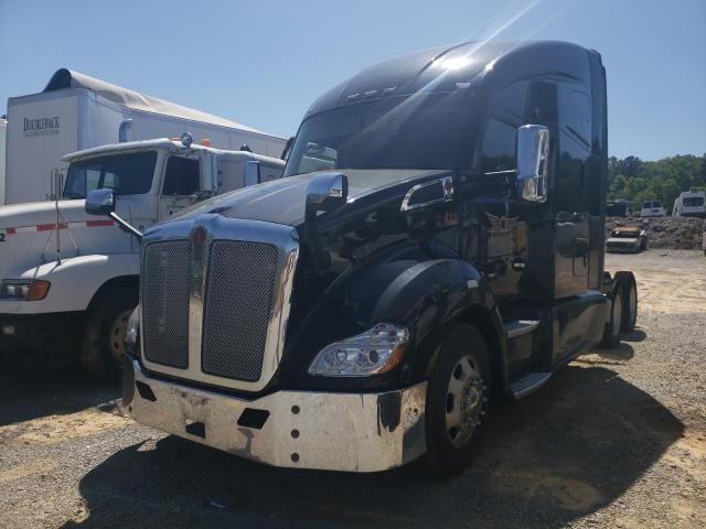 2018 Kenworth Construction T680