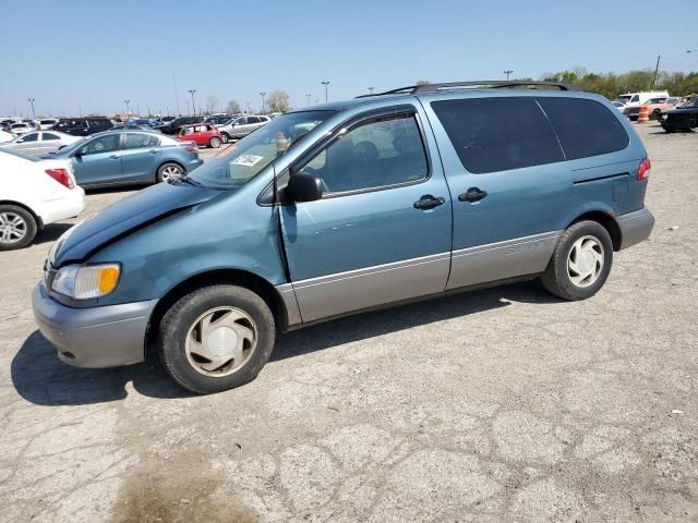 2002 Toyota Sienna LE