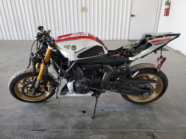 2022 Yamaha YZFR7