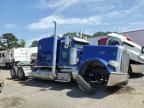 2015 Peterbilt 389