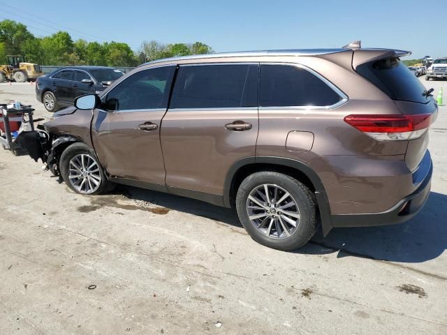 2019 Toyota Highlander SE