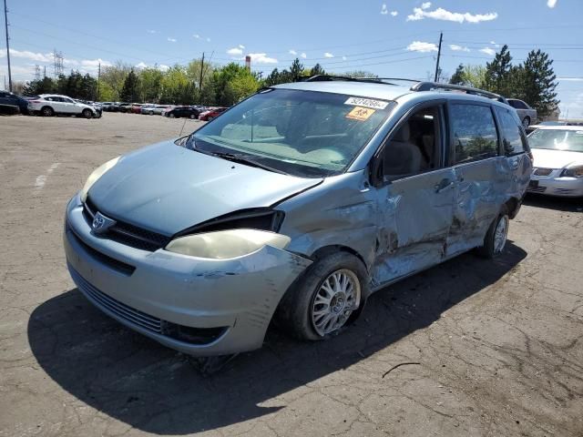 2004 Toyota Sienna CE