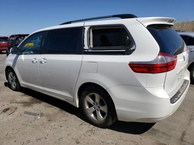 2015 Toyota Sienna LE