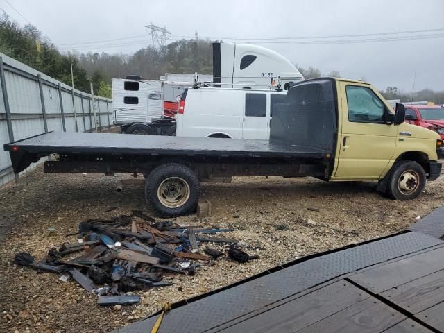 2010 Ford Econoline E450 Super Duty Cutaway Van