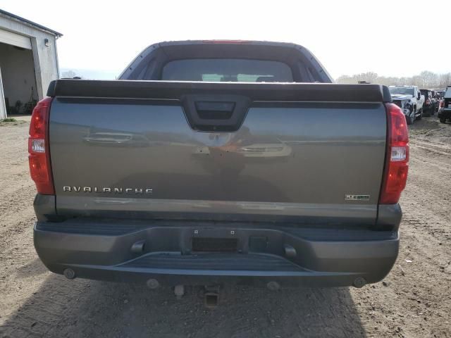 2011 Chevrolet Avalanche LS