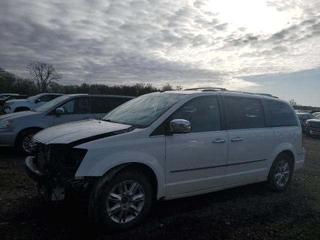 2010 Chrysler Town & Country Limited