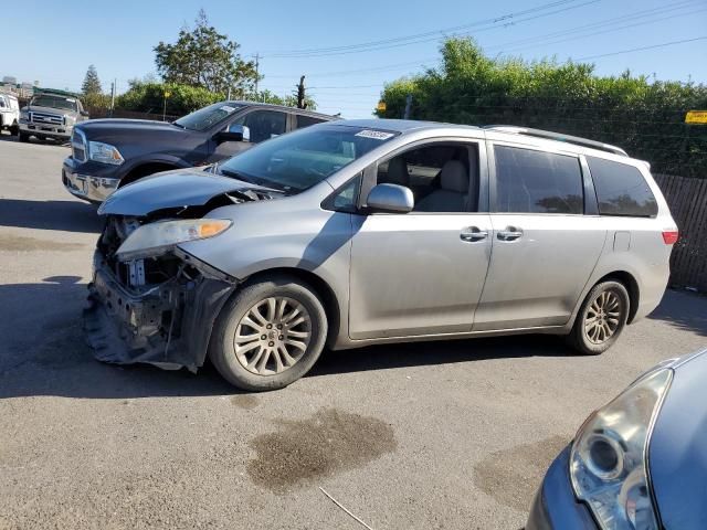 2015 Toyota Sienna XLE