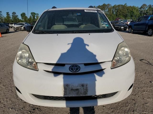 2009 Toyota Sienna CE