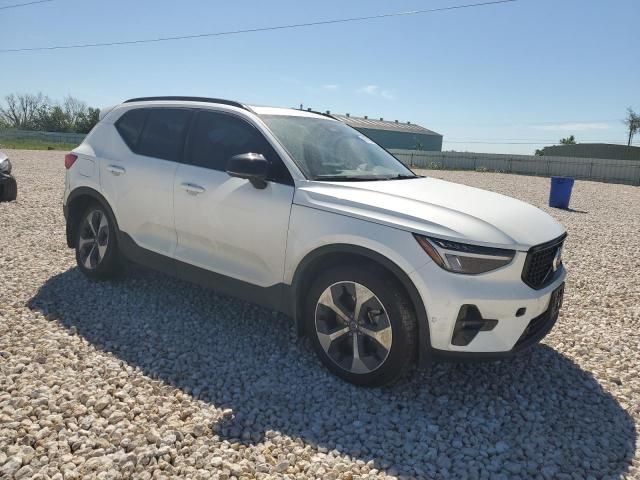 2023 Volvo XC40 Plus