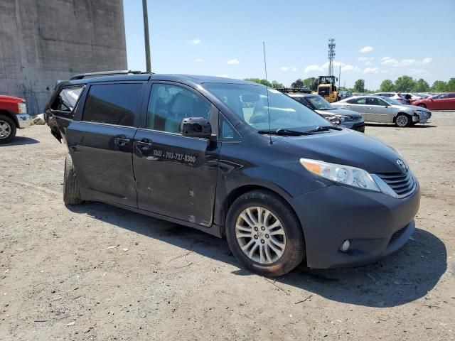 2014 Toyota Sienna XLE