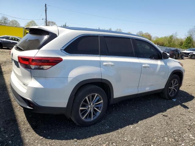 2019 Toyota Highlander SE