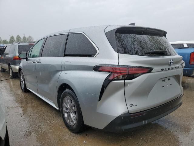 2021 Toyota Sienna LE