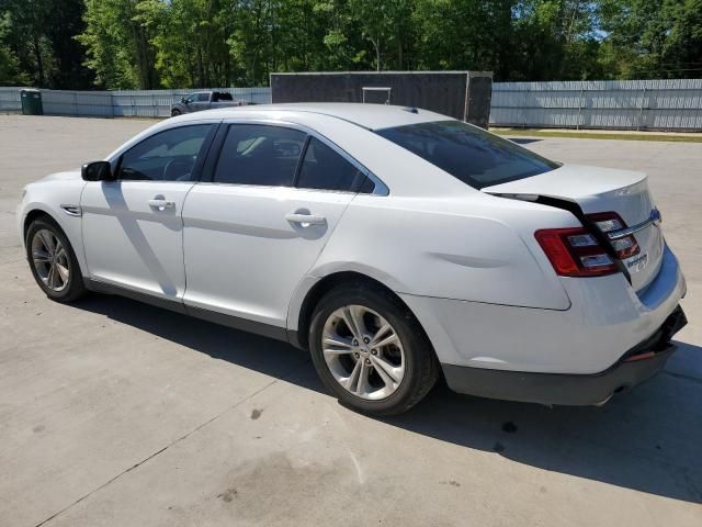 2015 Ford Taurus SE